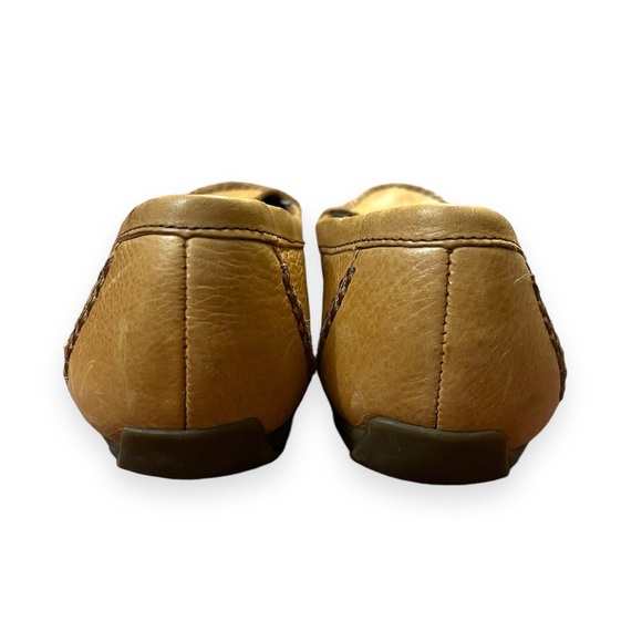 Naturalizer Kellyn Tan Leather Loafer - Picture 3 of 3